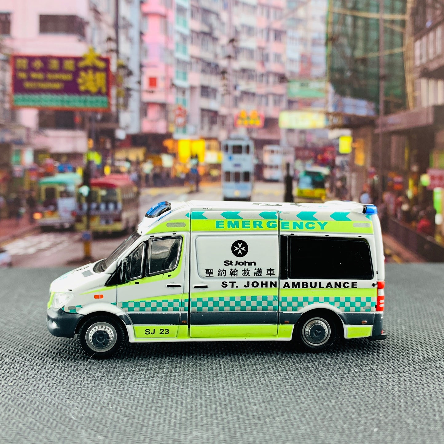 Tiny 微影 166 Mercedes-Benz Sprinter (SJ 23) Hong Kong St. John Ambulance ATC64623
