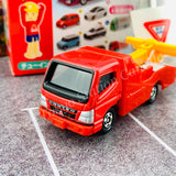 TAKARA TOMY A.R.T.S TOMICA Sign Set #8 - Mitsubishi FUSO CANTER Tow Truck with a road sign stand