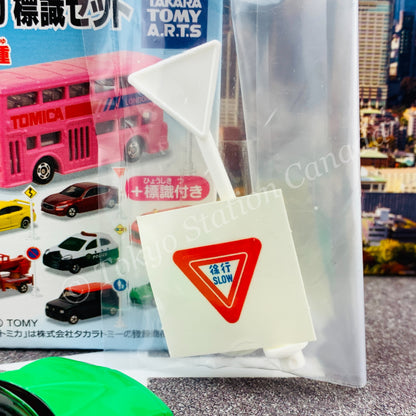 TAKARA TOMY A.R.T.S TOMICA Sign Set #8 - Mazda RX-8 with a road sign stand