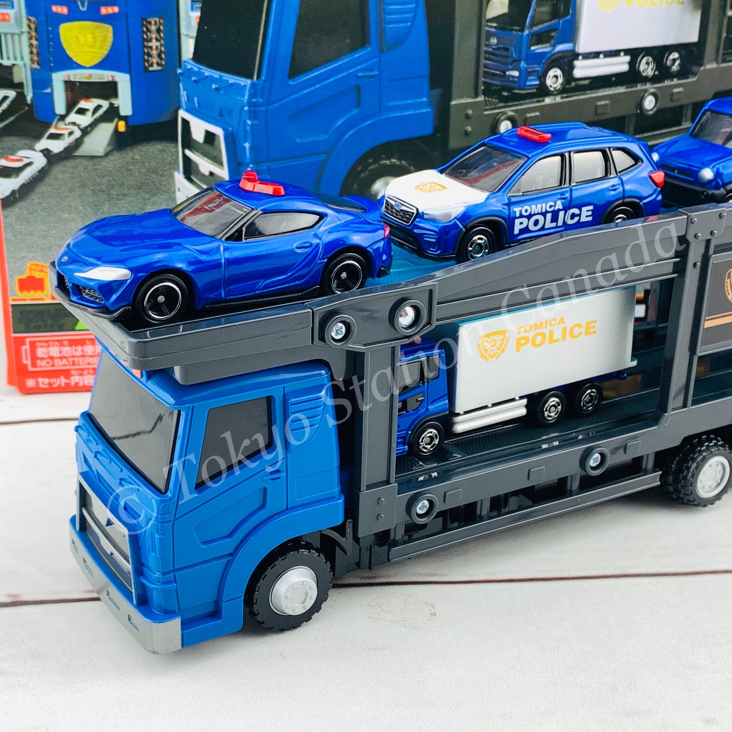 TOMICA Police Car Carrier Set 4904810175988