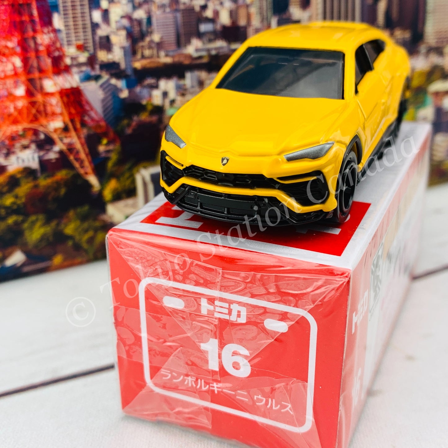TOMICA 16 LAMBORGHINI URUS