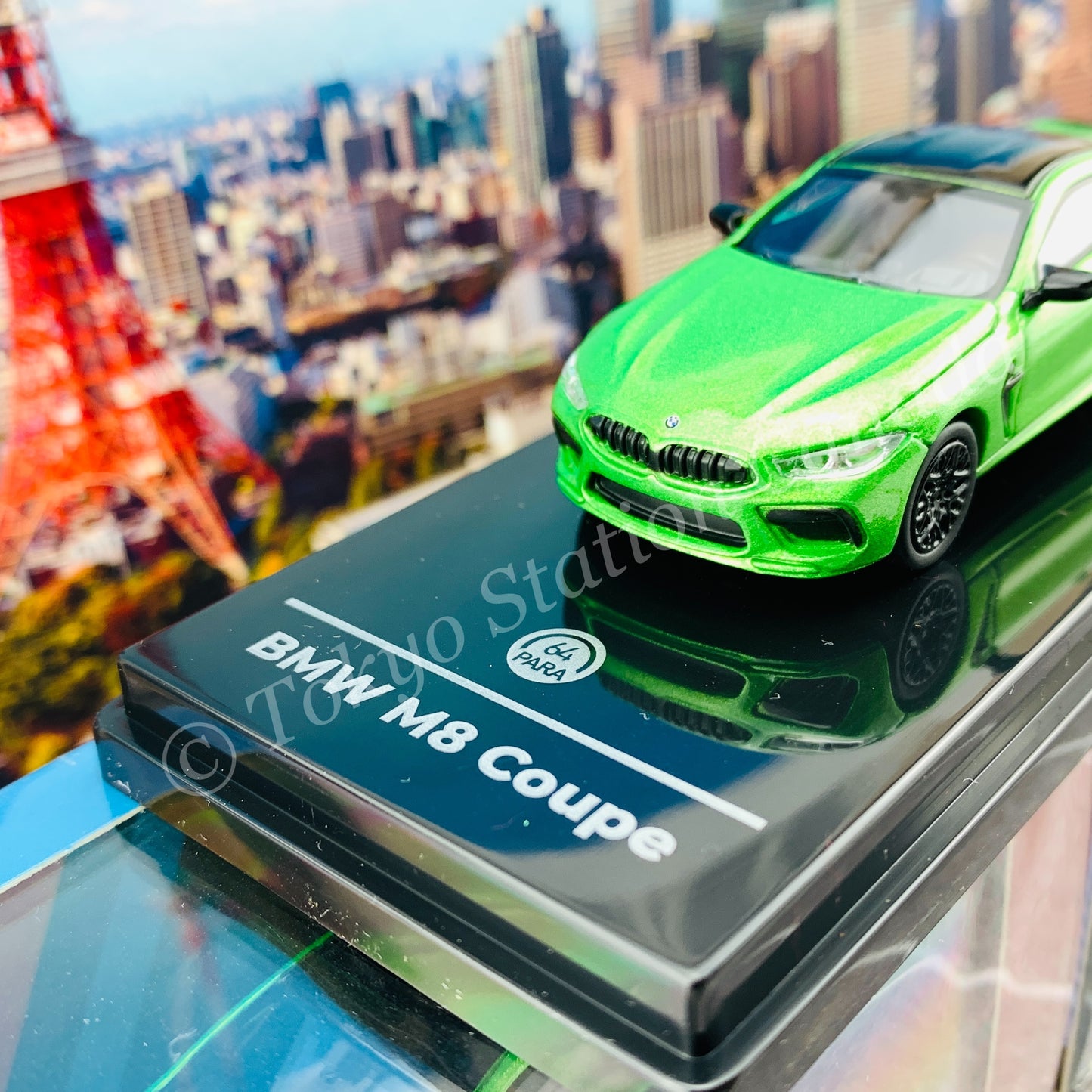 PARA64 1/64 BMW M8 Coupe Java Green LHD PA-55216