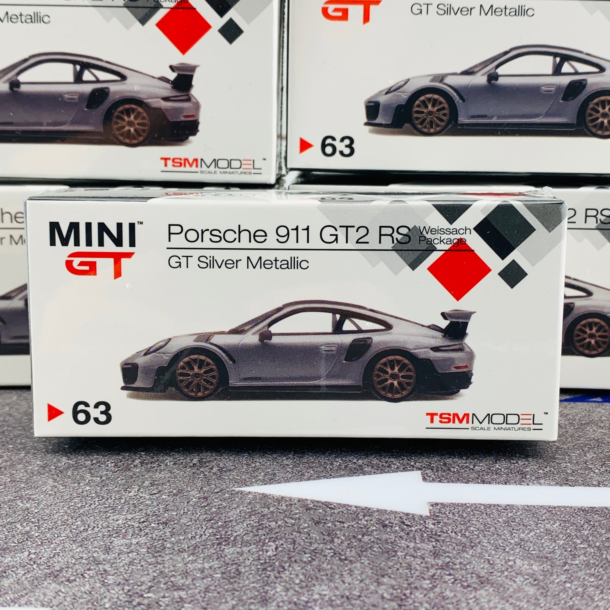 MINI GT 1/64 Porsche 911 Turbo GT2 RS GT Weissach Package Silver Metallic RHD MGT00063-R