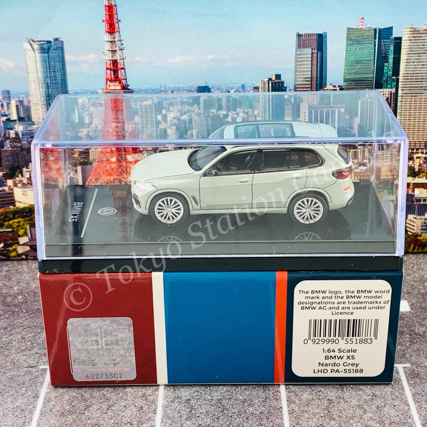 PARA64 1/64 BMW X5 Nardo Grey LHD PA-55188