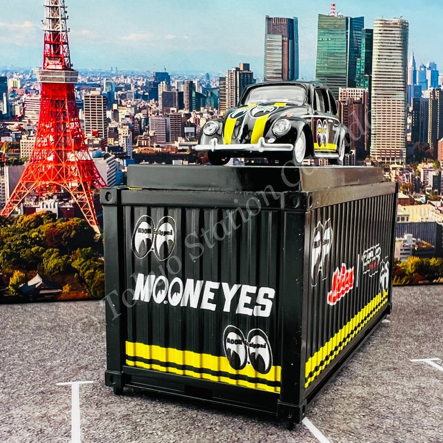 Tarmac Works x Schuco 1/64 VW Beetle *** with Container *** T64S-006-ME2