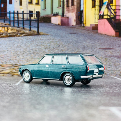 Tomica Limited Vintage 1/64 Datsun Bluebird Estate Wagon LV-81c