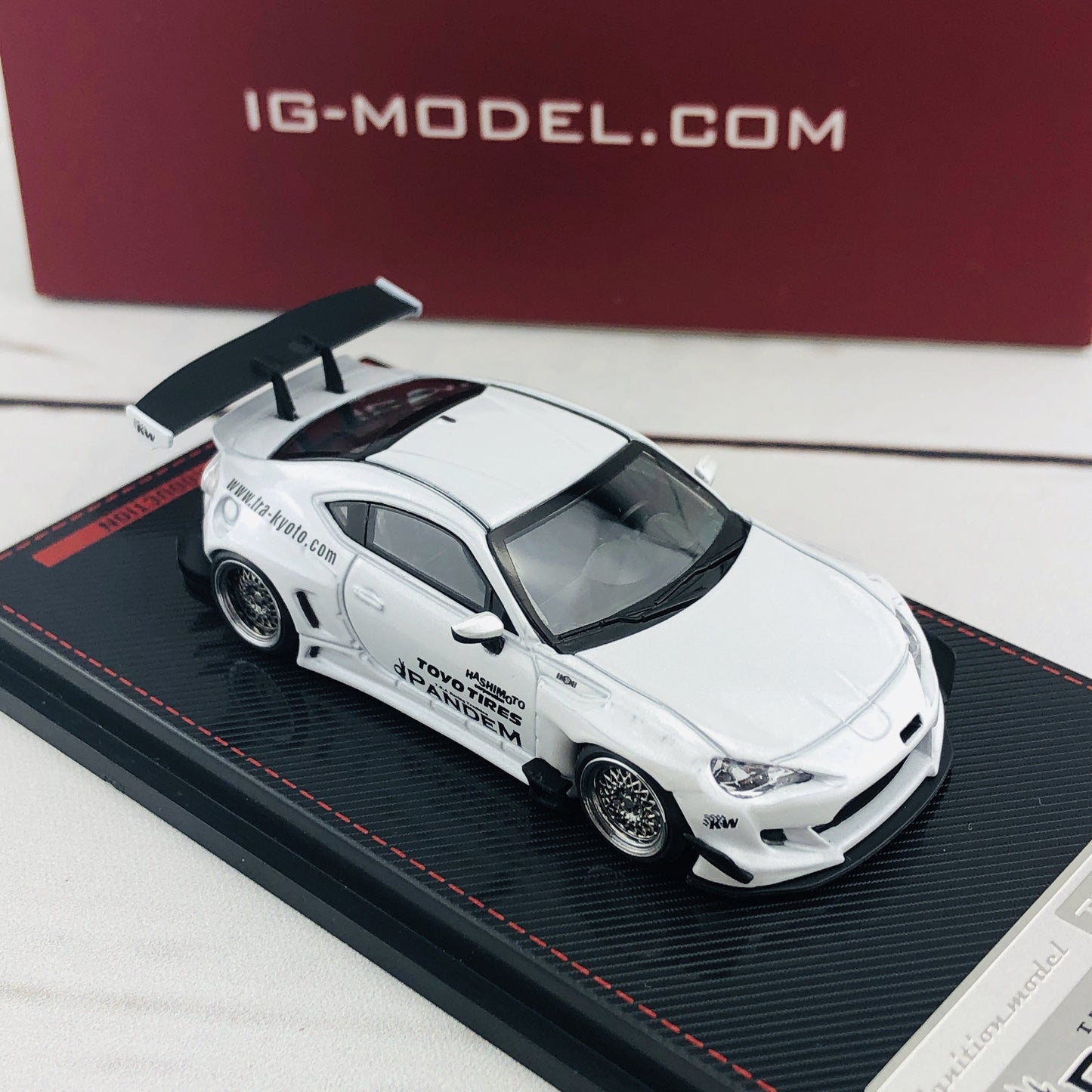 Ignition Model Pandem Toyota 86 V3 White Metallic 1750