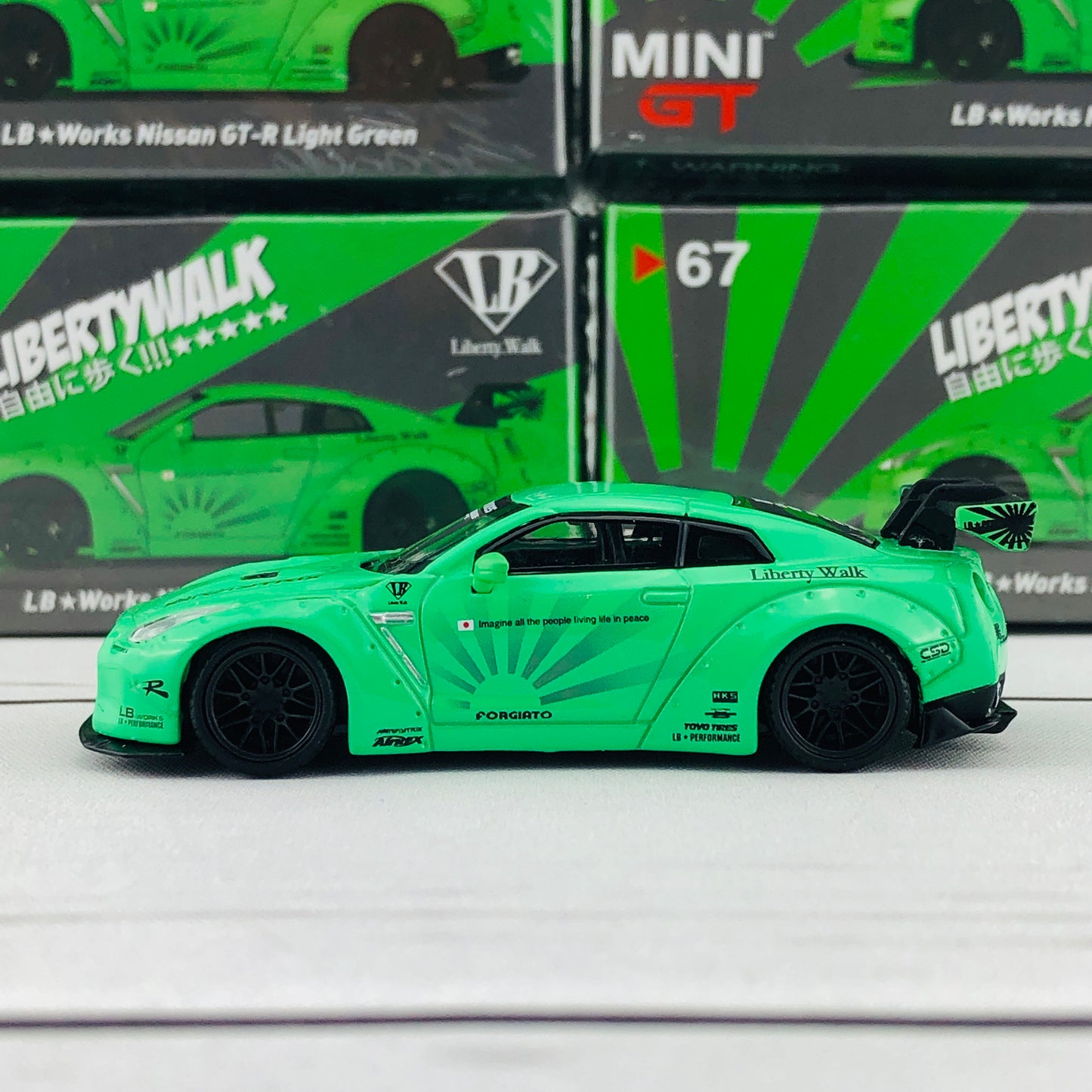 MINI GT LIBERTYWALK LB★WORKS Nissan GTR (R35) Light Green LHD PHILIPPINES EXCLUSIVE PRODUCT MGT00067-L