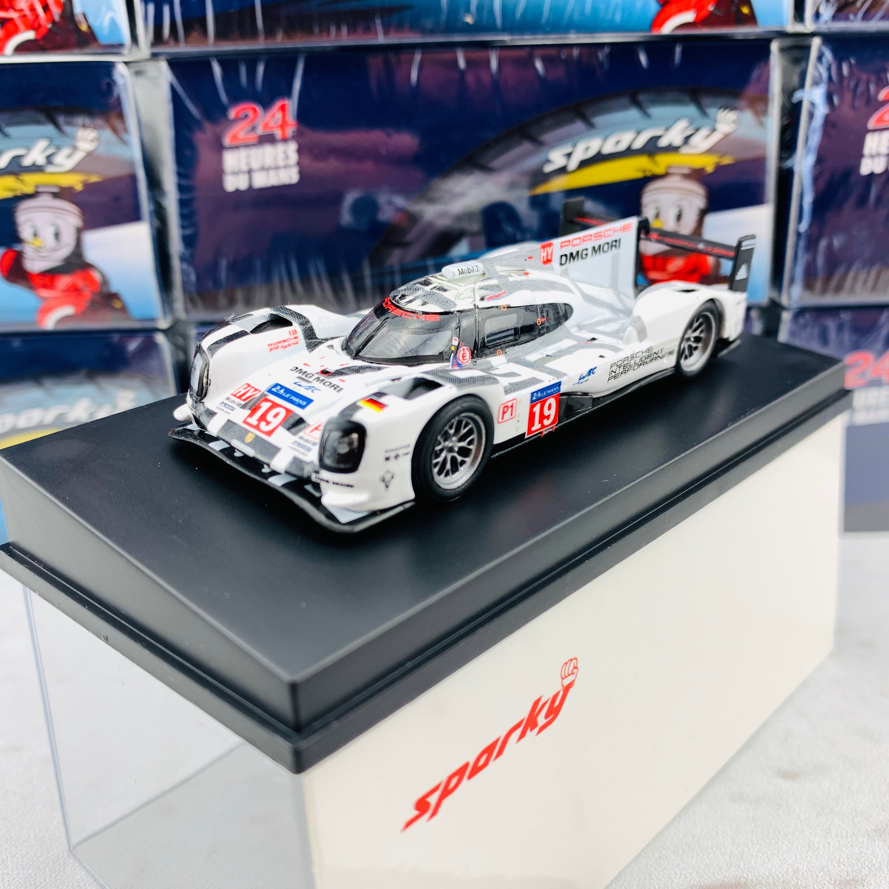 Sparky 1/64 PORSCHE 919 HYBRID NO.19 PORSCHE TEAM WINNER 24H LE