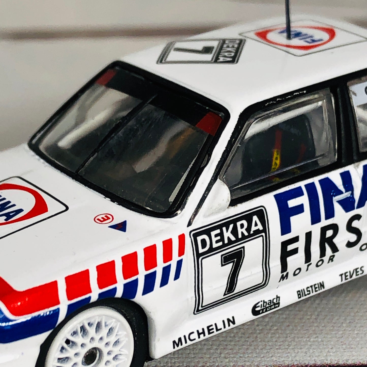Tarmac Works 1/64 BMW M3 E30 - DTM 1992 - J. Cecotto T64-009-FINA