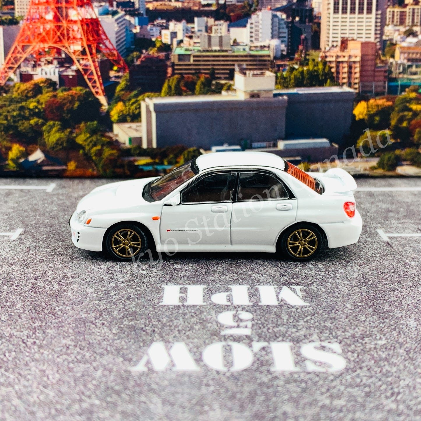 BM CREATIONS JUNIOR 1/64 Subaru Impreza WRX STi 2001 WHITE RHD with Extra Wheel Set and Lowering Parts 64B0082