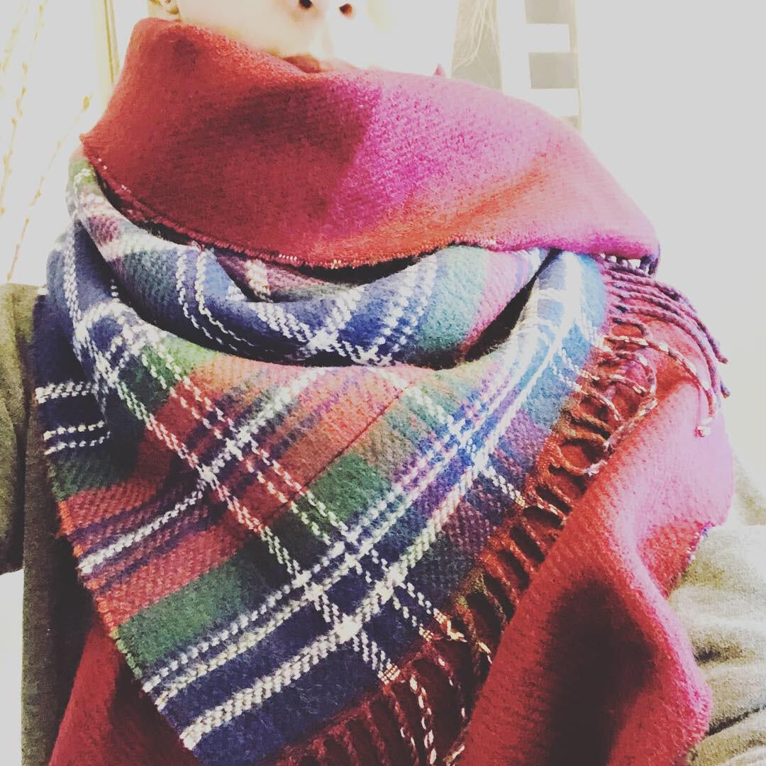 Lune Jumelle Checker Pocket Poncho Stole Wine LM726610-41