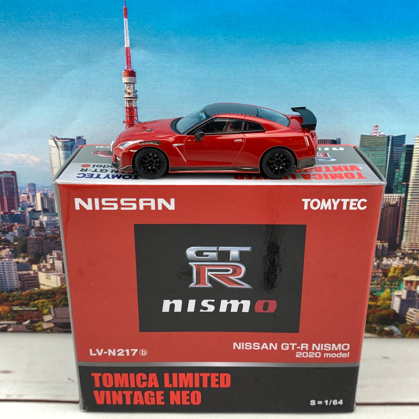 Tomytec Tomica Limited Vintage Neo 1/64 Nissan GTR NISMO 2020 Red LV-N217b