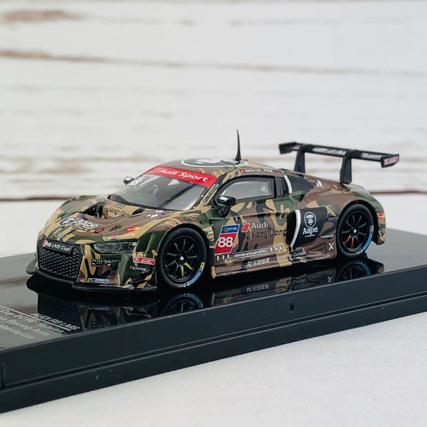 Tarmac Works 1/64 Audi R8 LMS - Audi R8 LMS Cup 2016-Taiwan AAPE / Phoenix Racing Asia - Marchy Lee