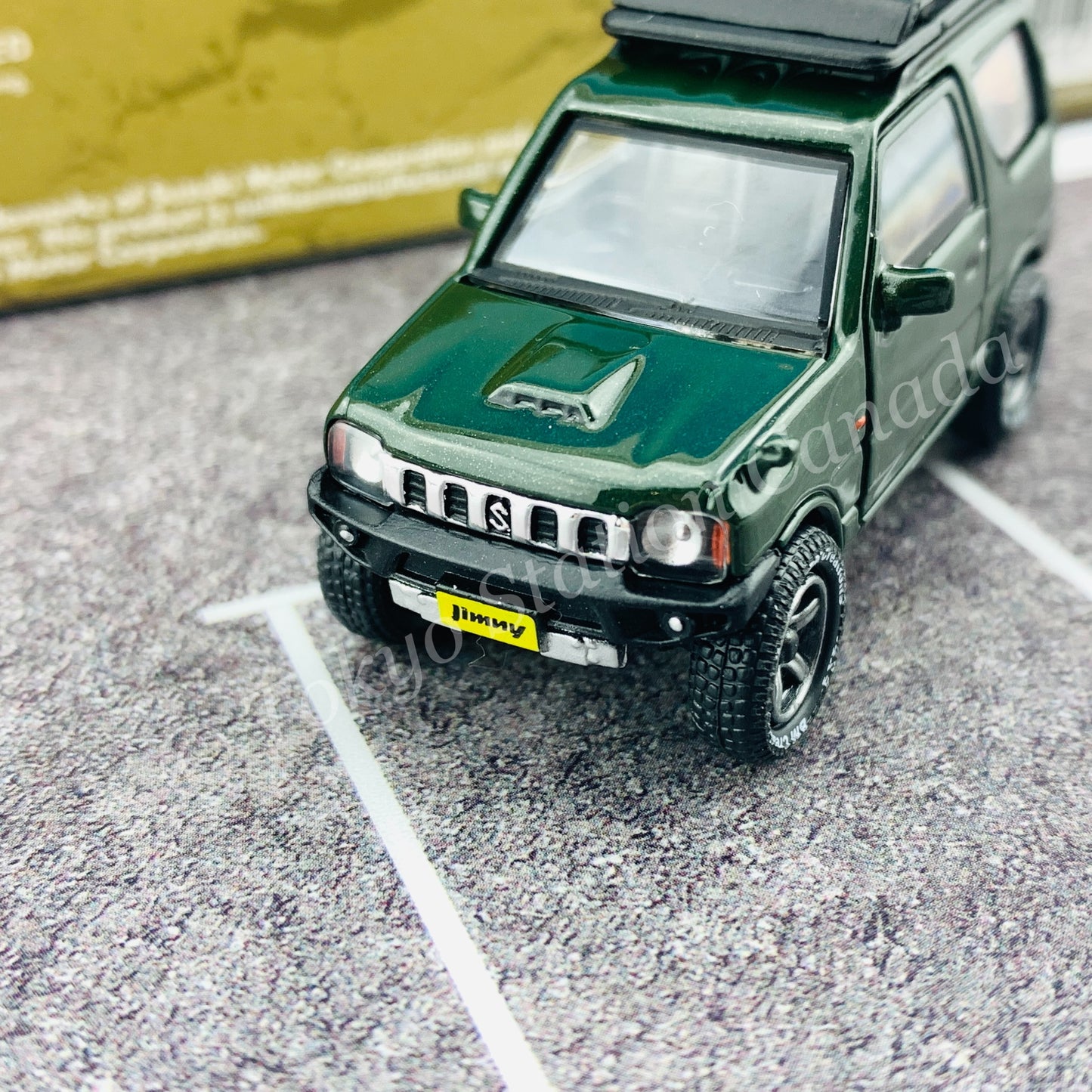 BM CREATIONS JUNIOR 1/64 Suzuki Jimny JB23 DARK GREEN RHD (With Offroad Package) 64B0068