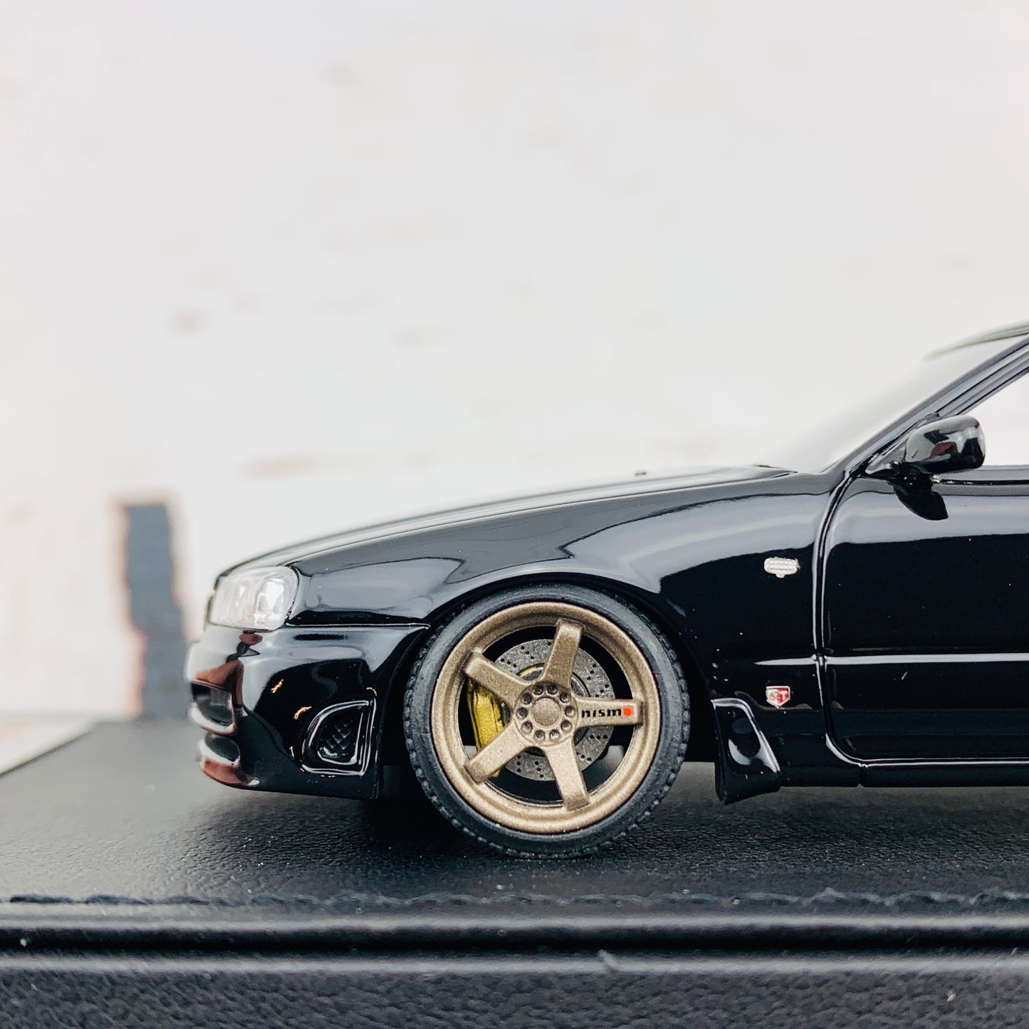 Ignition Model 1/43 Nissan Skyline 25GT Turbo ER34 Black IG1614