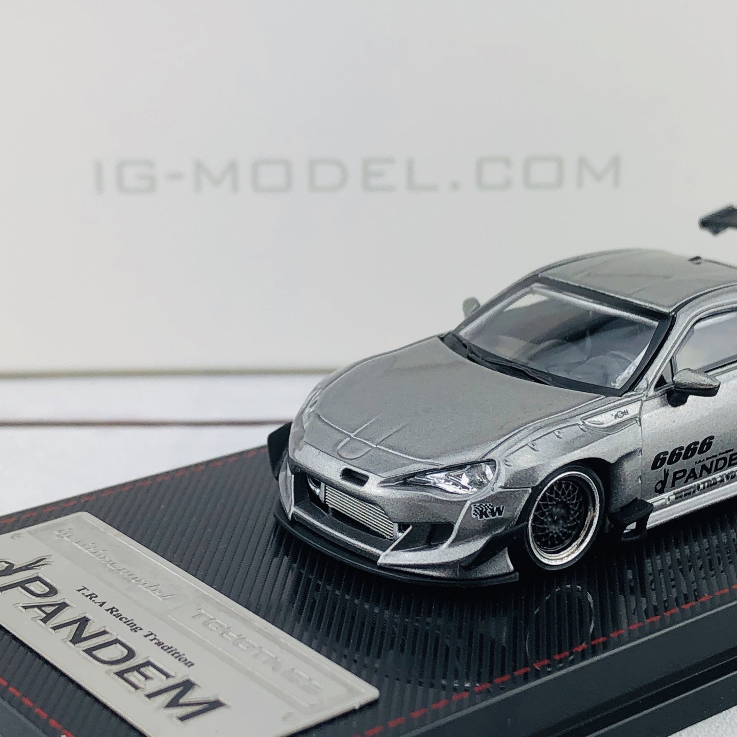 Ignition Model 1/64 Pandem Toyota 86 V3 Gray Metallic 1406
