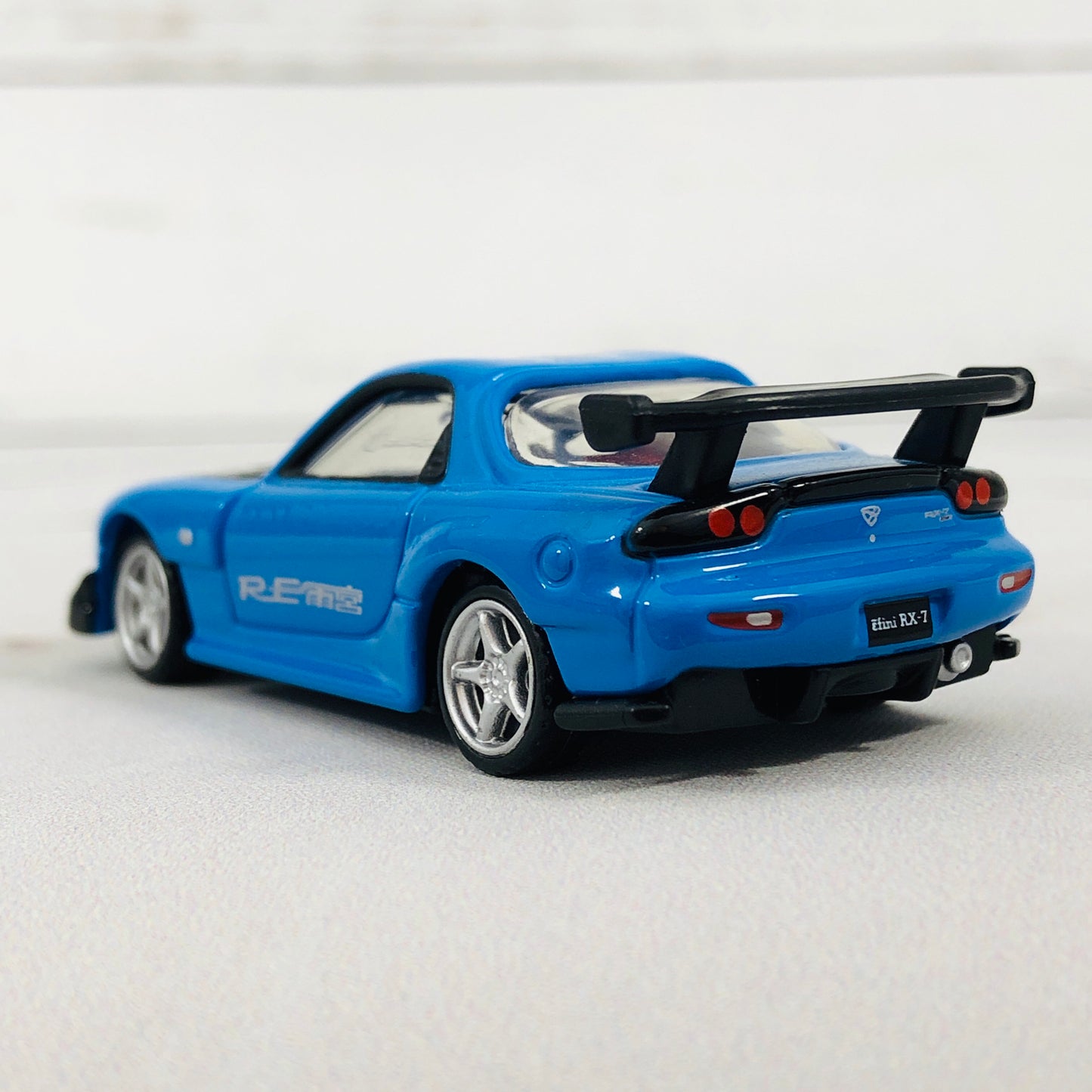 Tomica Premium No.04 Mazda RX7 FD3S RE Amemiya Spec.