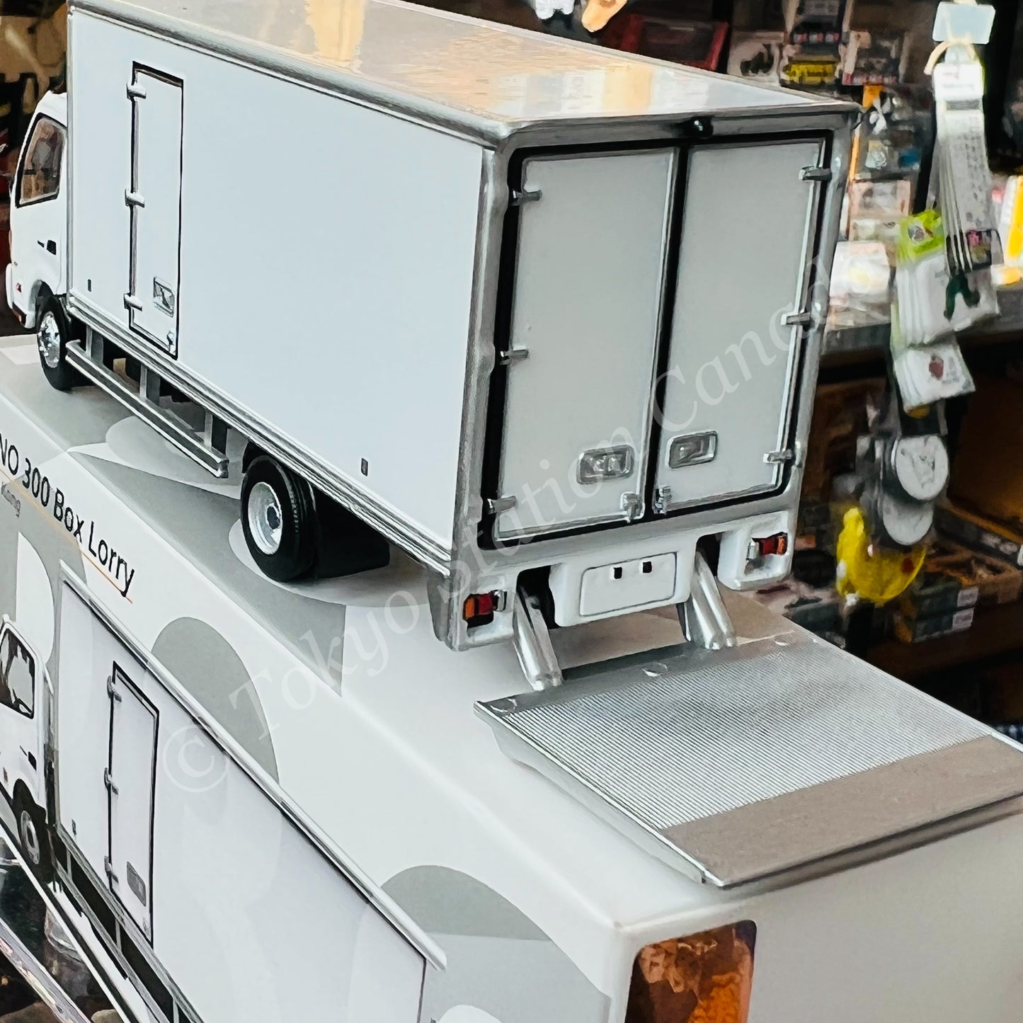 TINY 微影 1/76 P30 HINO 300 Box Lorry ATC65333