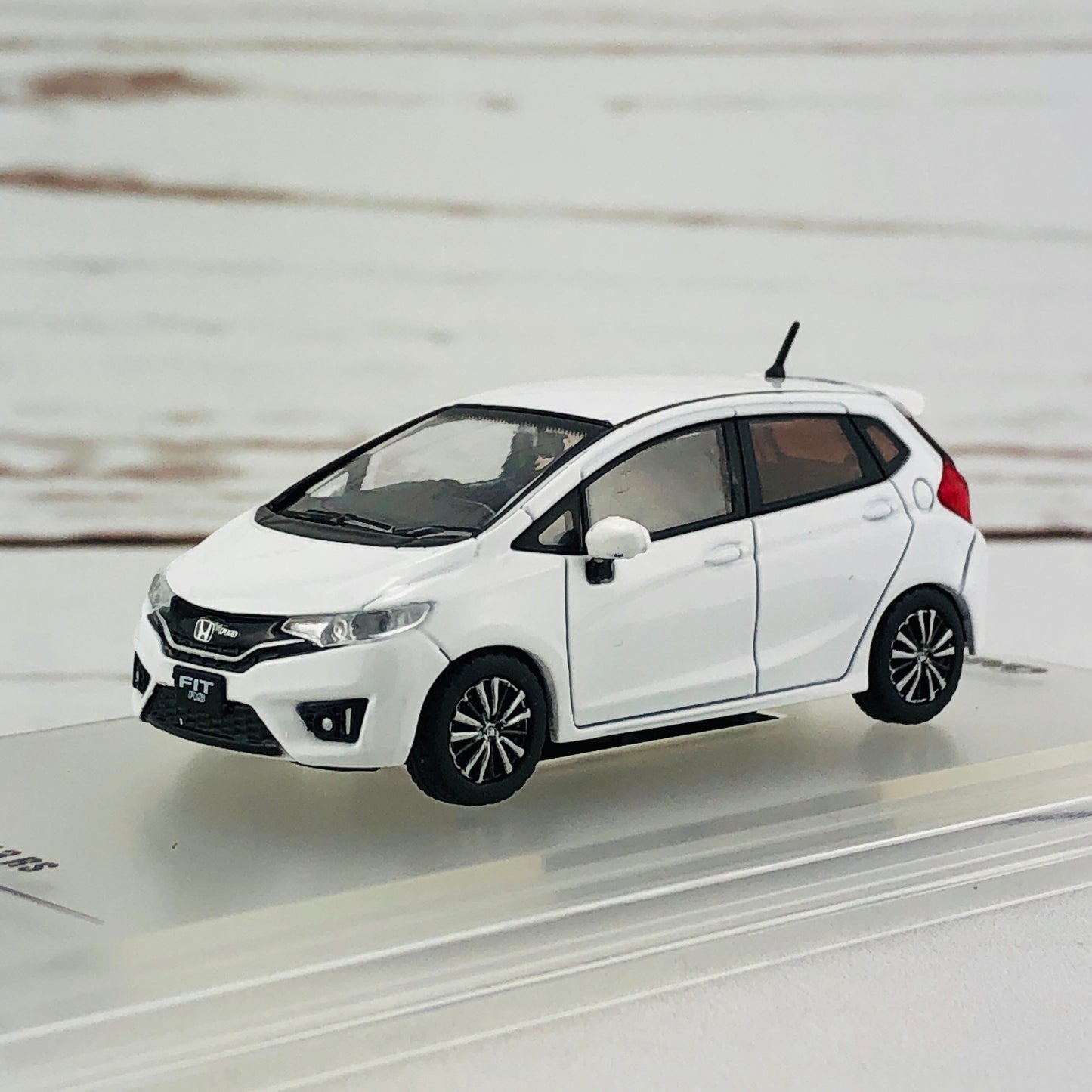 INNO64 1/64 Honda Fit 3 RS White IN64-GK5-WH3X1