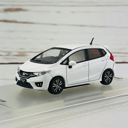 INNO64 1/64 Honda Fit 3 RS White IN64-GK5-WH3X1