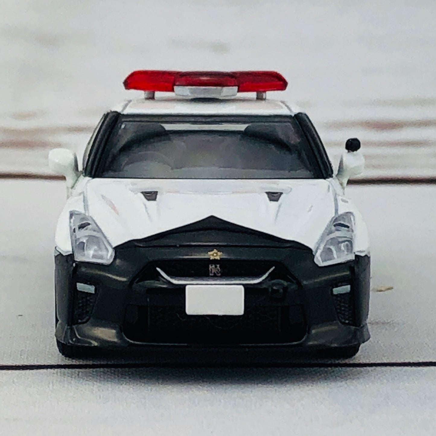 Tomica Limited Vintage Neo Tomytec GTR Police Car LV-N184a