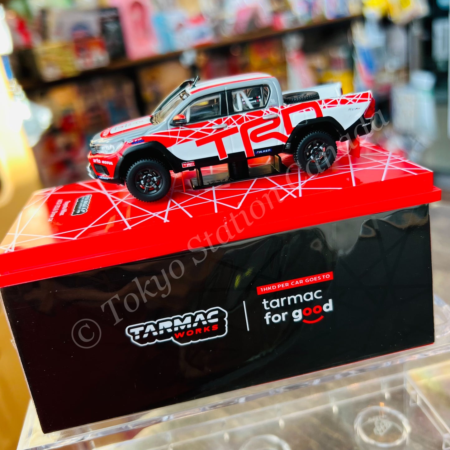 TARMAC WORKS HOBBY64 1/64 Toyota Hilux  AXCR 2016 Show car T64-041-16TRD