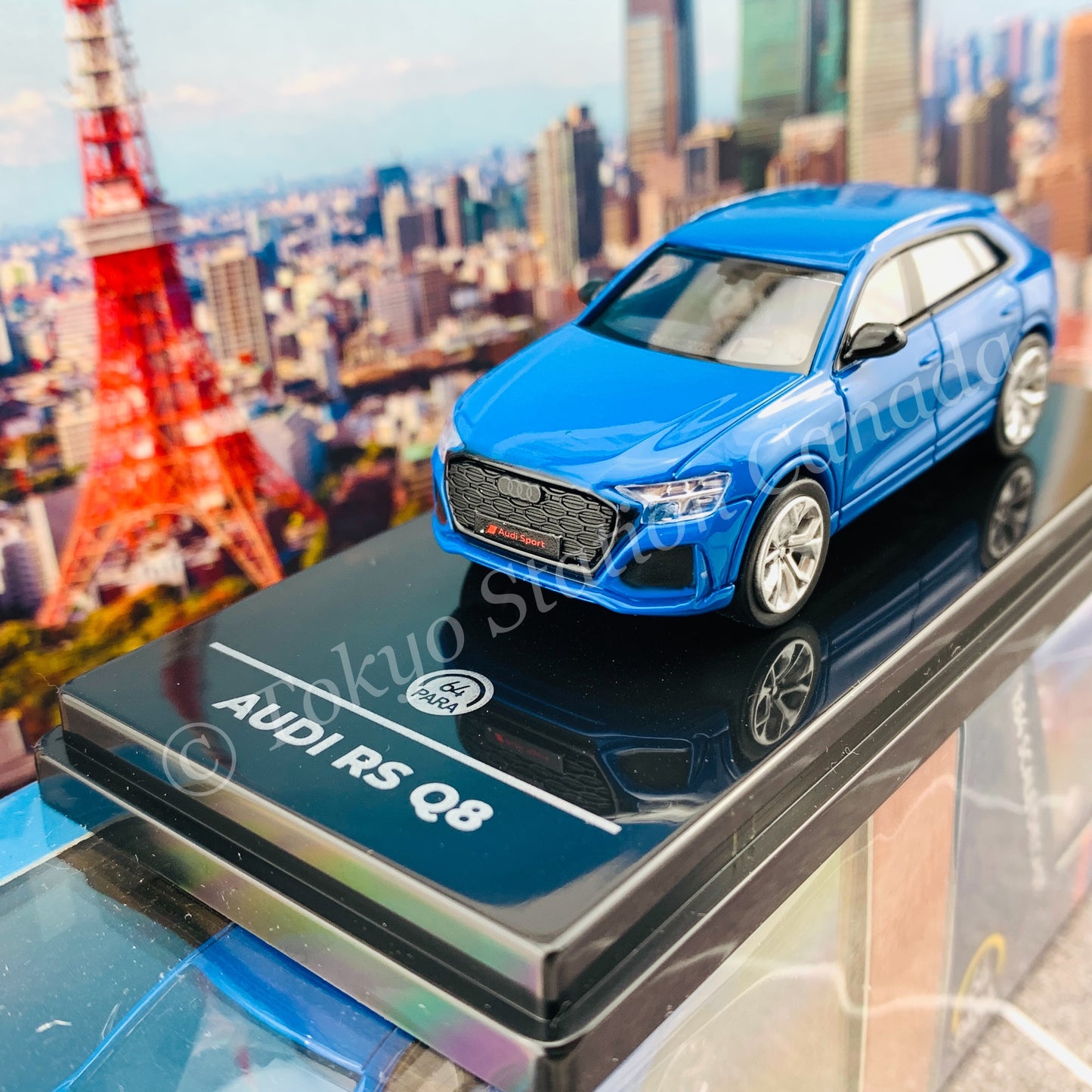 PARA64 1/64 Audi RS Q8 Turbo Blue LHD PA-55175