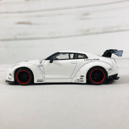 MINI GT LIBERTYWALK LB★WORKS Nissan GTR (R35) Matte White - RHD MGT00009-R