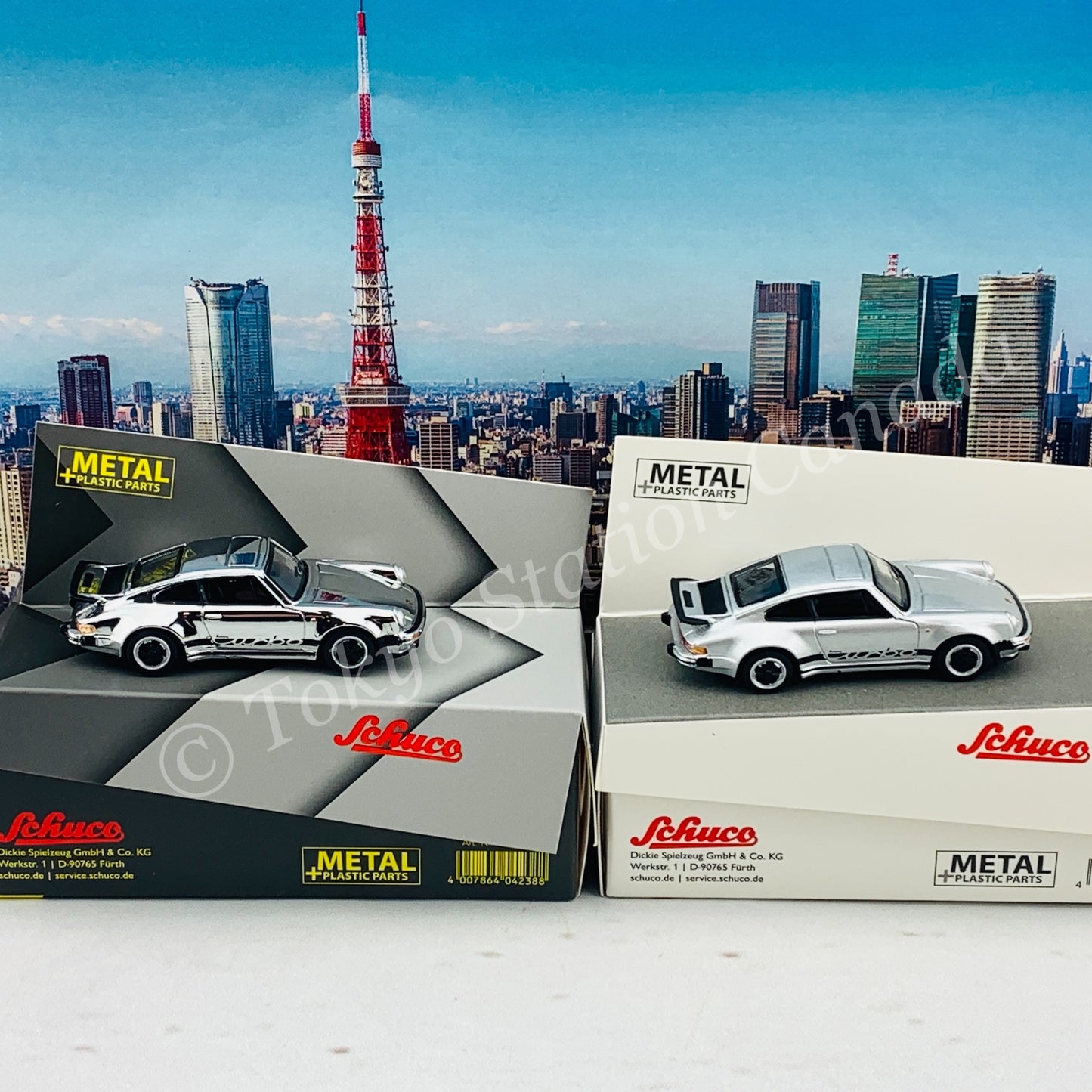 Tokyo Station Exclusive Package - Schuco1/64 Porsche 911 (930) Turbo Set of 2