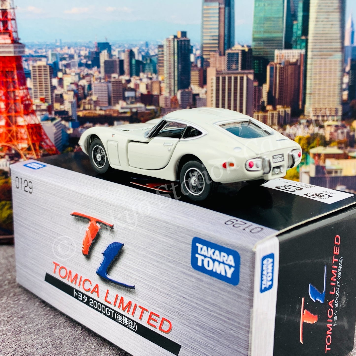 TOMICA LIMITED 0129 Toyota 2000GT (Late-Stage) 4904810363477