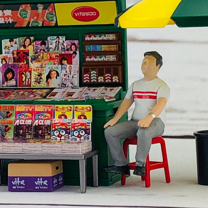 Tiny 1/35 Hong Kong Newstand