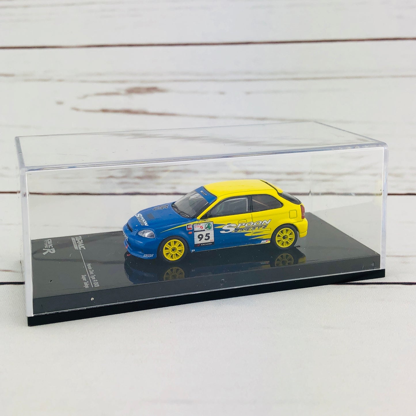 Tarmac Works 1/64 Honda Civic Type R EK9 Super Taikyu #95