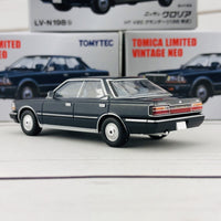 Tomica Limited Vintage 1/64 Nissan Gloria HT V20 Grandage (1986) LV-N198b
