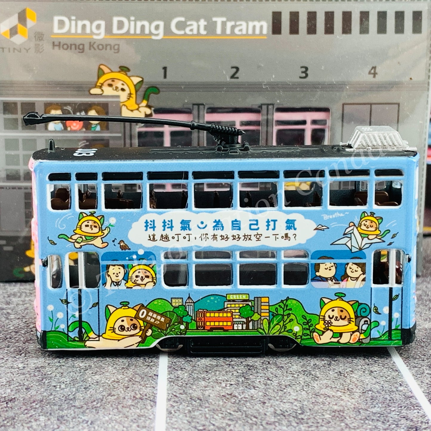 TINY 微影 52 Hong Kong Tram (6th-generation) Ding Ding Cat Light Blue/Pink ATC65222