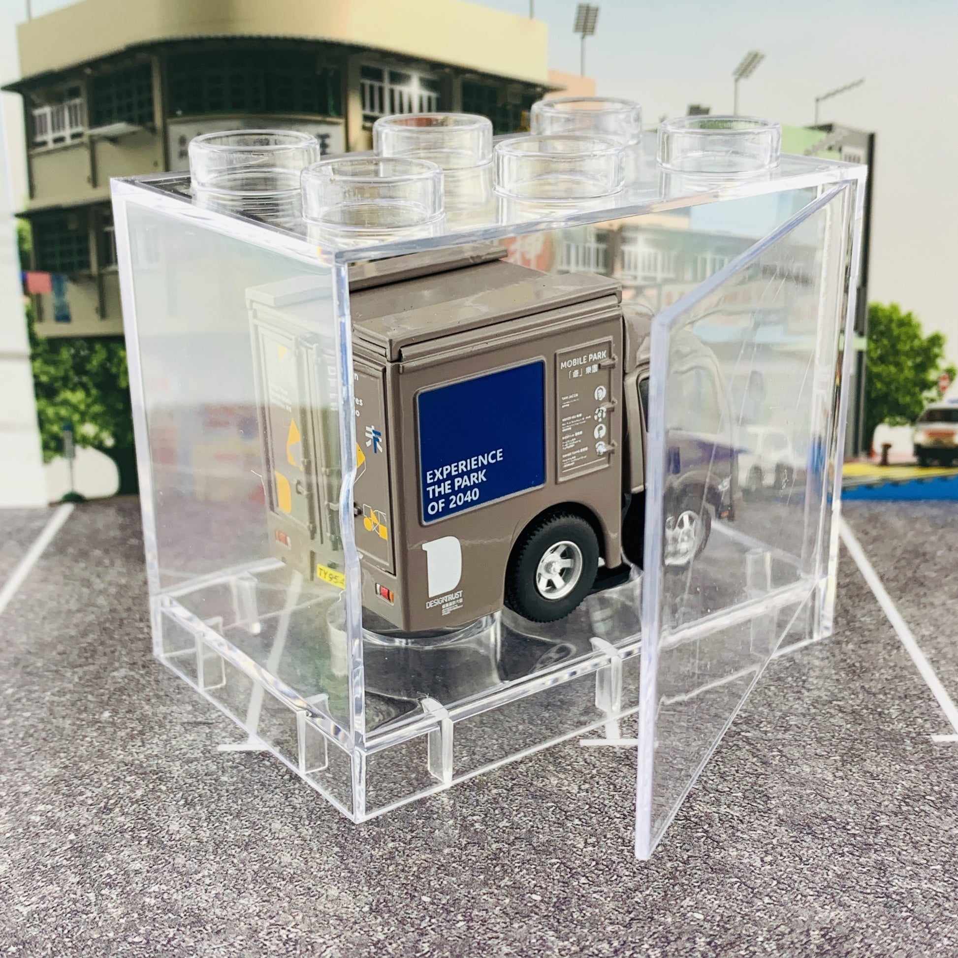 Tiny Q Pro-Series 13 - Outdoor Advertising Truck TinyQ-13a