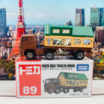 TOMICA 89 Isuzu Giga Trailer House 4904810102441