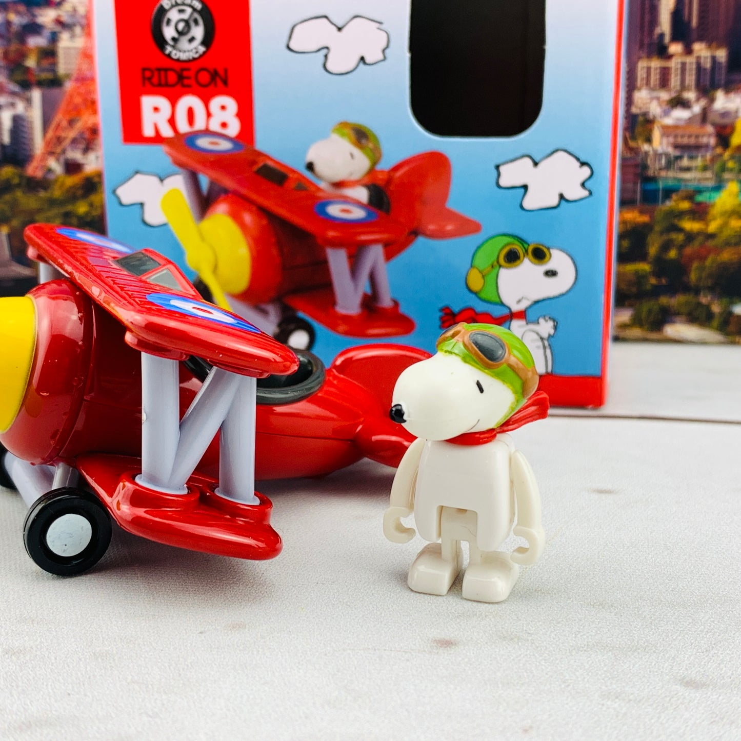 Dream TOMICA RIDE ON R08 SNOOPY (Flying Ace)