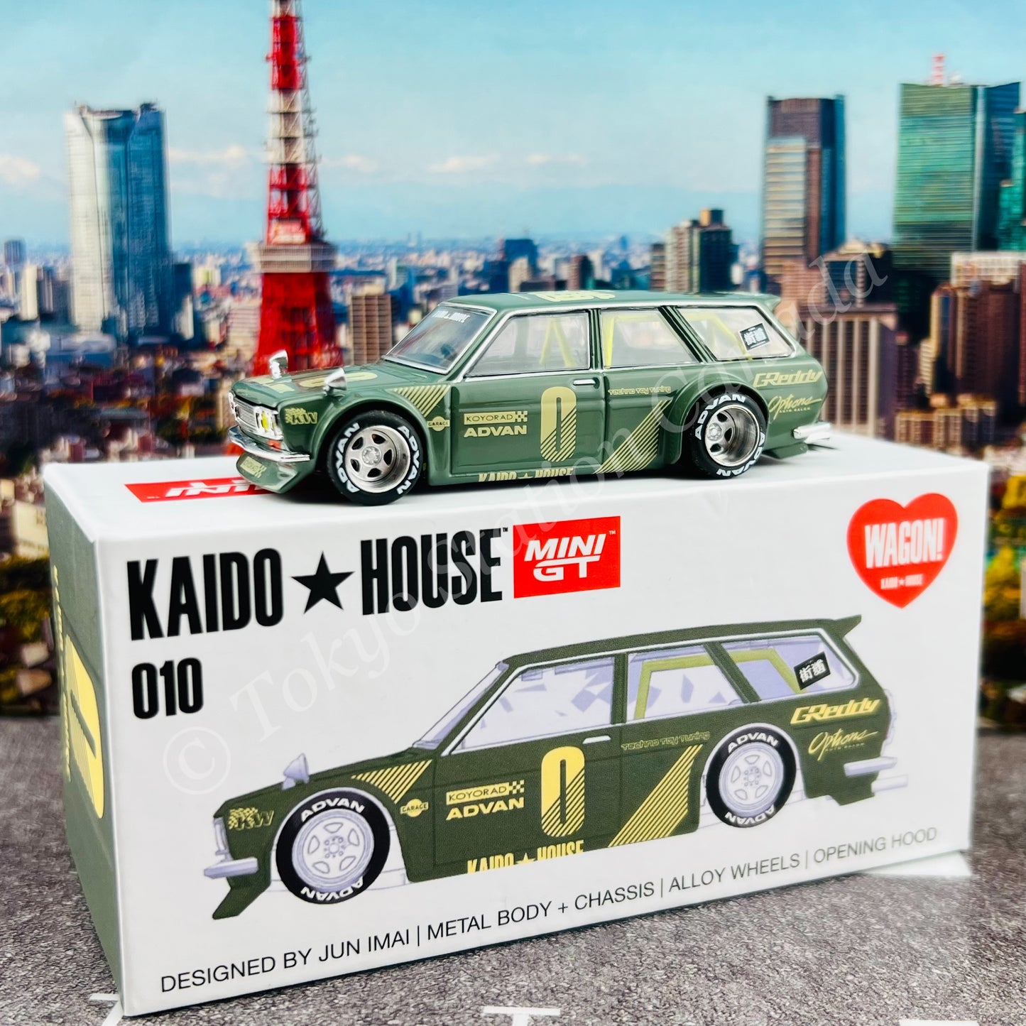 MINI GT x Kaido House 1/64 Datsun KAIDO 510 Wagon Green LHD KHMG010