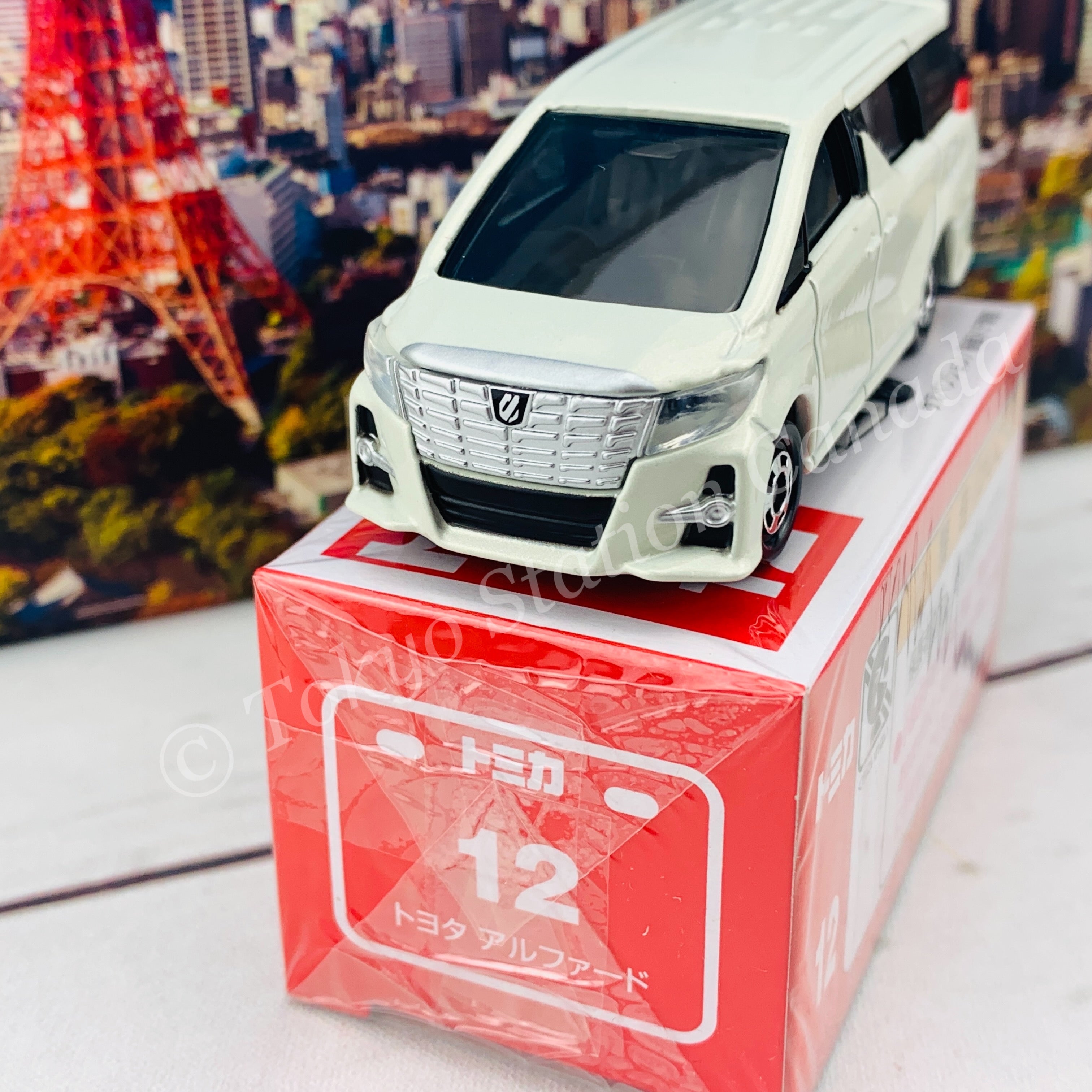 TOMICA 12 Toyota Alphard – Tokyo Station