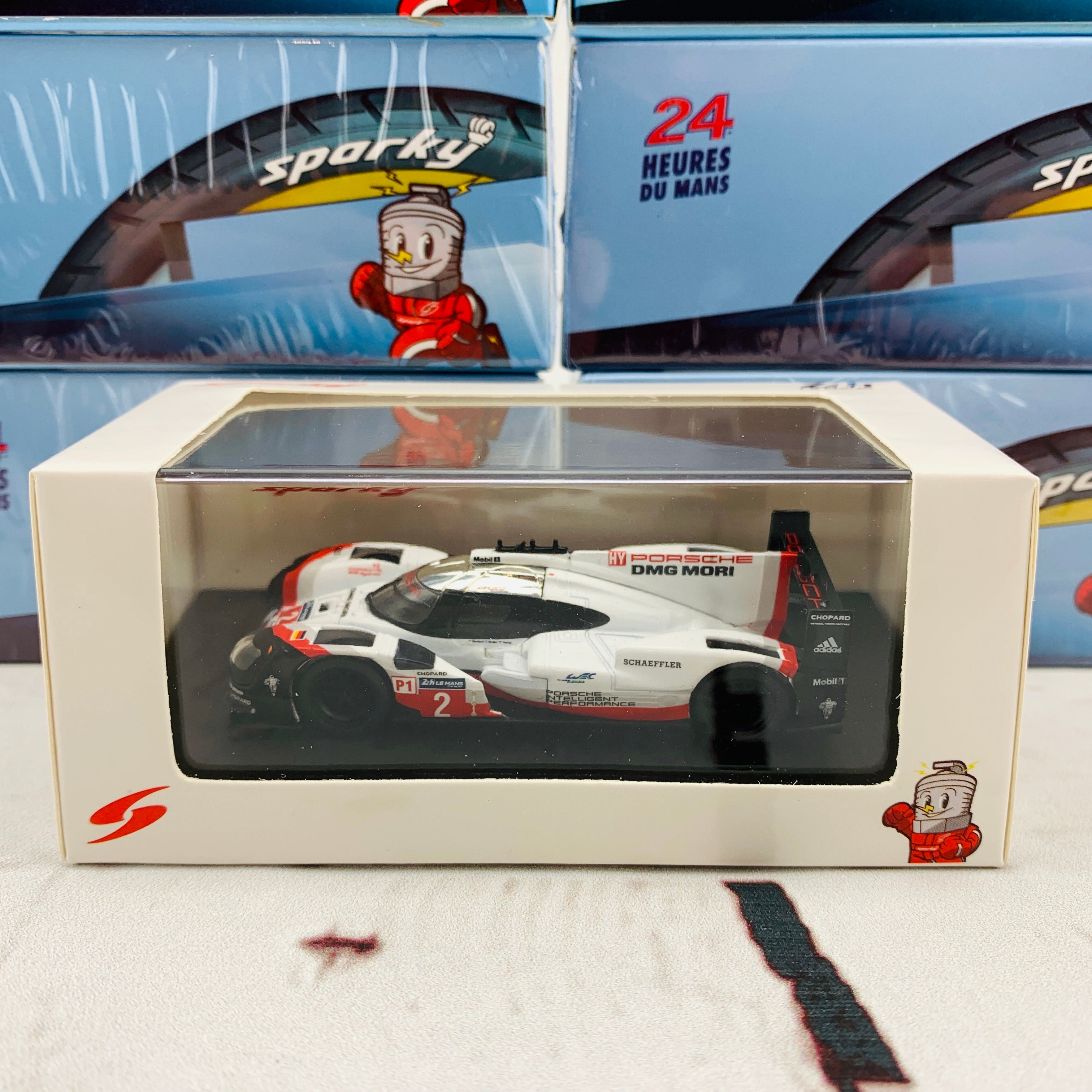 Sparky 1/64 PORSCHE 919 HYBRID NO.2 PORSCHE LMP TEAM WINNER LE