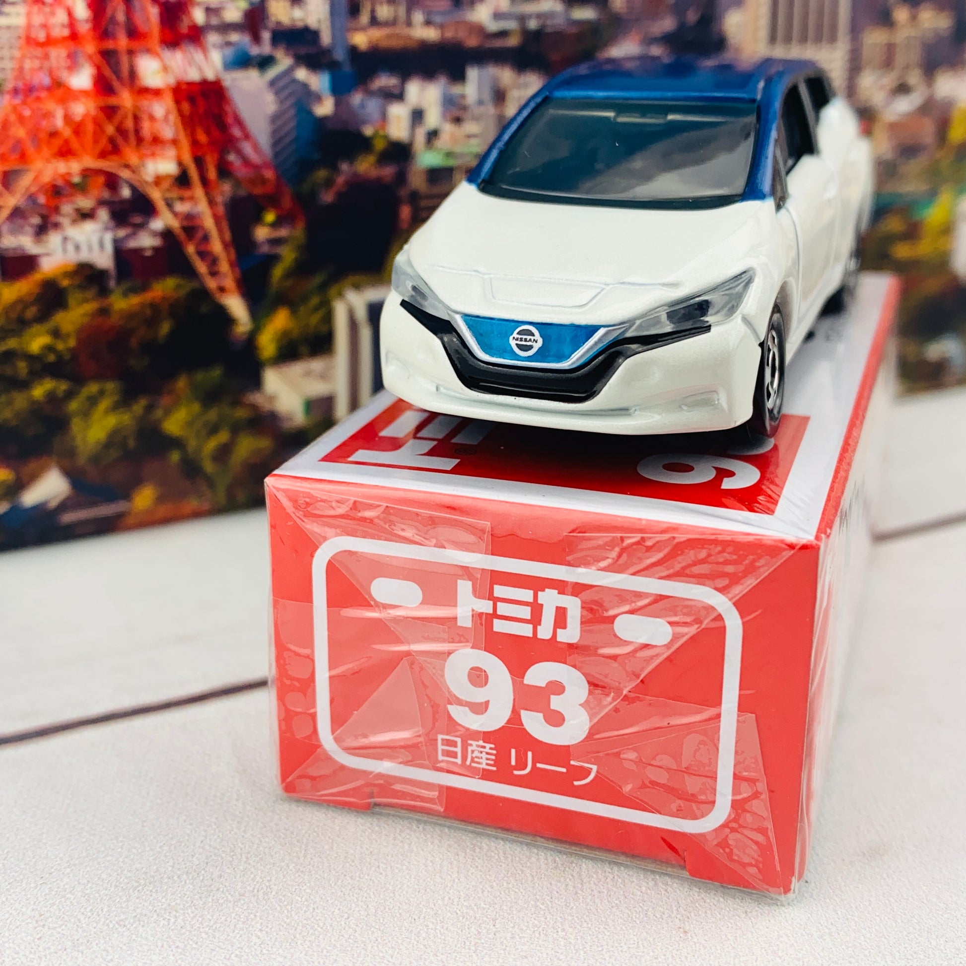 TOMICA 93 Nissan Leaf