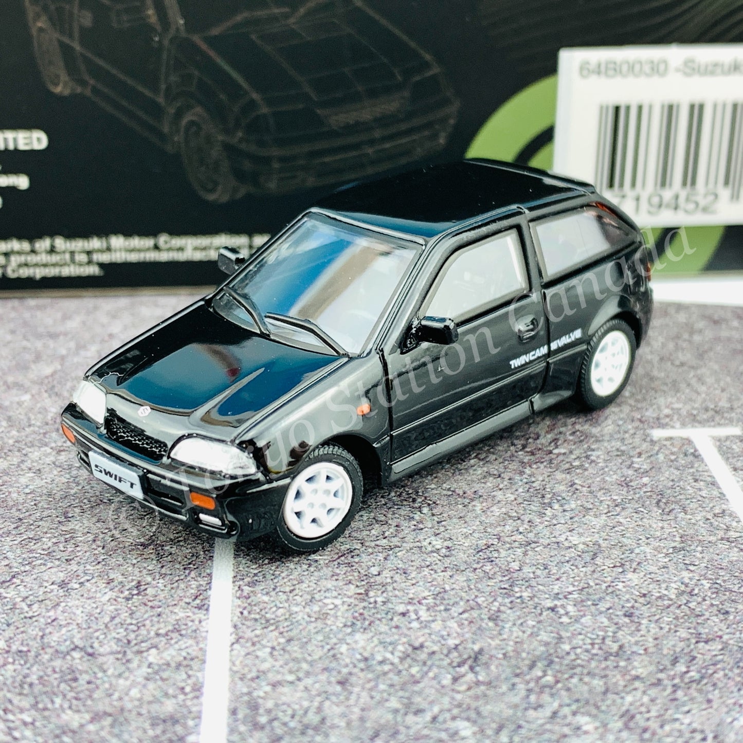 BM CREATIONS JUNIOR 1/64 Suzuki Swift 1989 BLACK LHD with Extra Wheels, Lowering Parts 64B0030