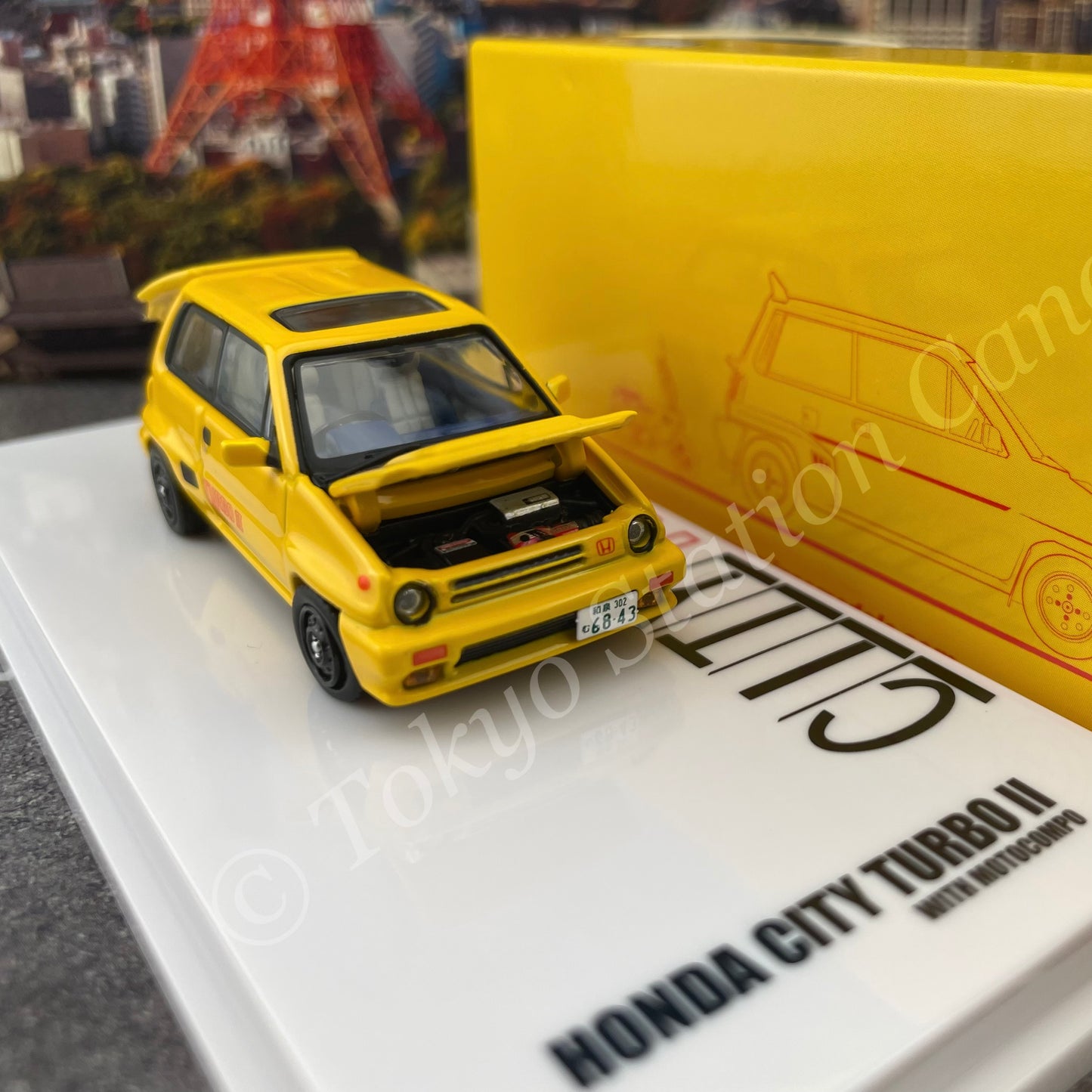 INNO64 1/64 HONDA CITY TURBO II Yellow With MOTOCOMPO IN64-CITYII-YL