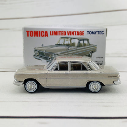 Tomica Limited Vintage 1/64 Nissan Prince Gloria (1964) LV-175b