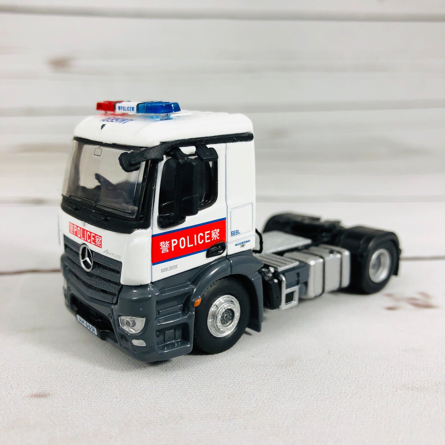 Tiny City 157 Mercedes-Benz Antos Police Tractor (PD&TT) 平治 Antos 警察拖頭 (AM6691)
