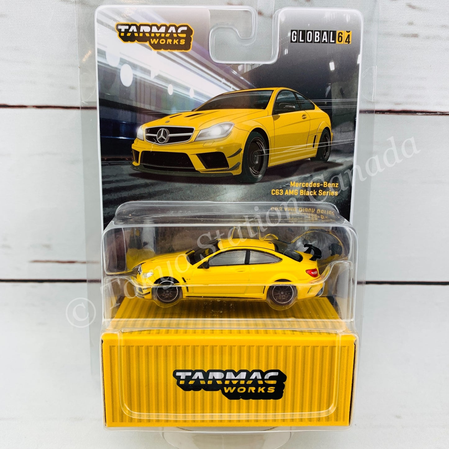 Tarmac Works 1/64 Global Collection Mercedes-Benz C63 AMG Coupe Black Series Yellow Metallic T64G-009-SB