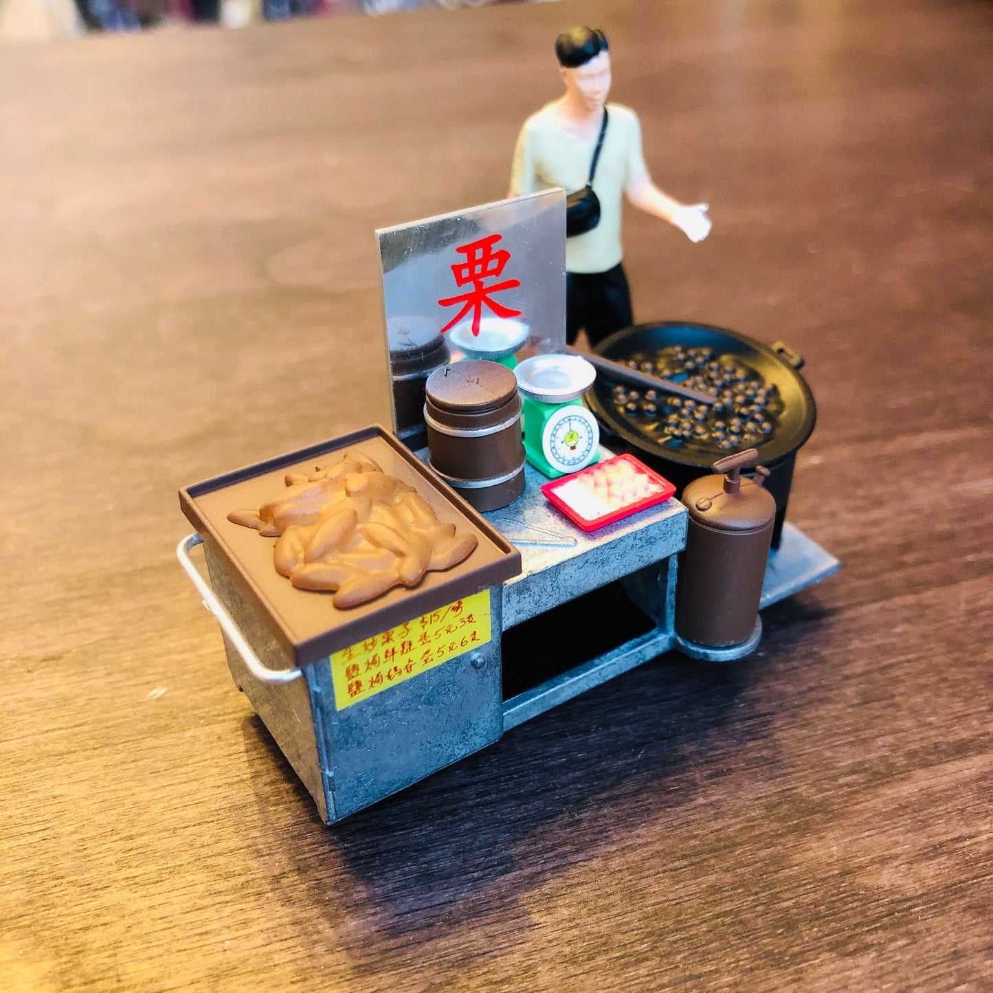 TINY 1/35 Chestnut Cartful 粟子蕃薯車仔檔01 (ATC35004)