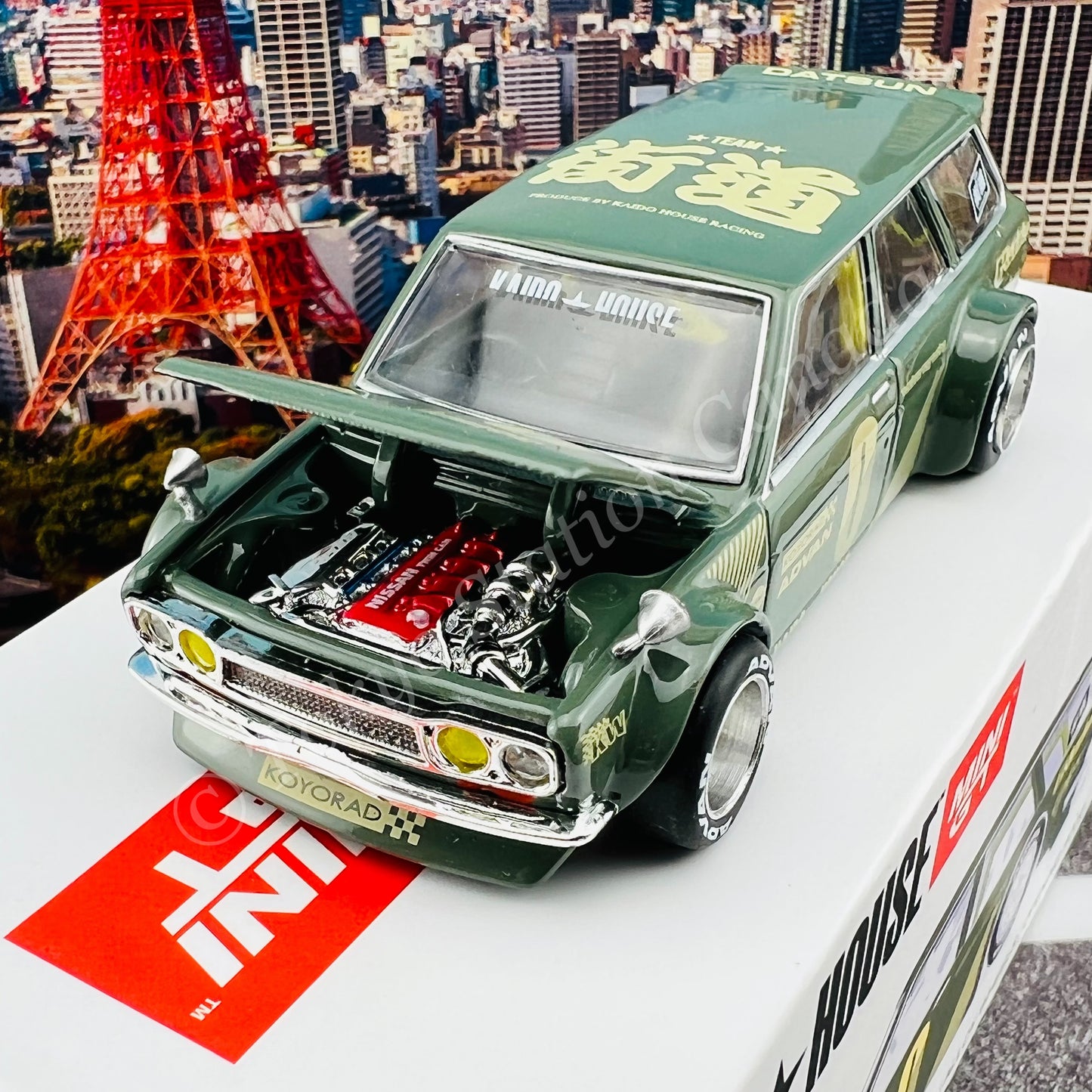 MINI GT x Kaido House 1/64 Datsun KAIDO 510 Wagon Green LHD KHMG010