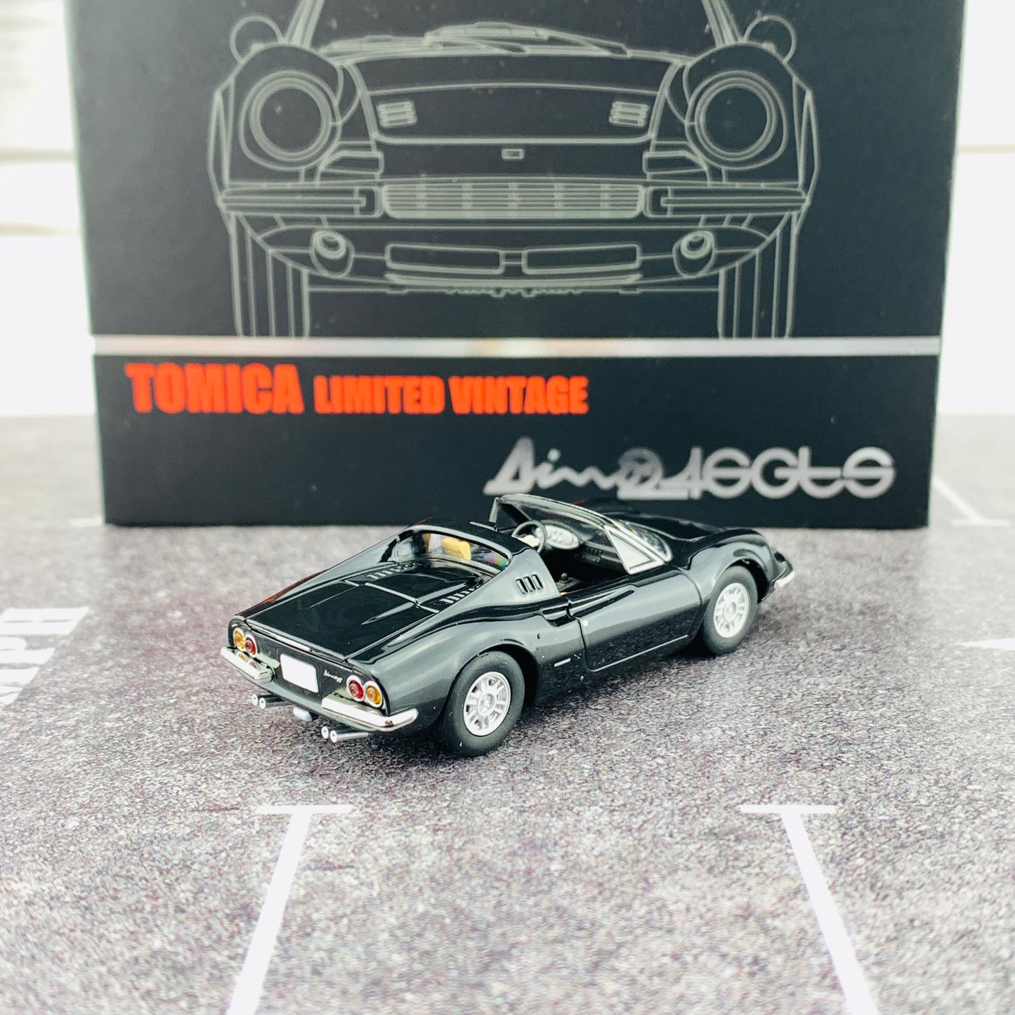 Tomytec Tomica Limited Vintage Neo 1/64 Ferrari Dino 246 GTS (BLACK)